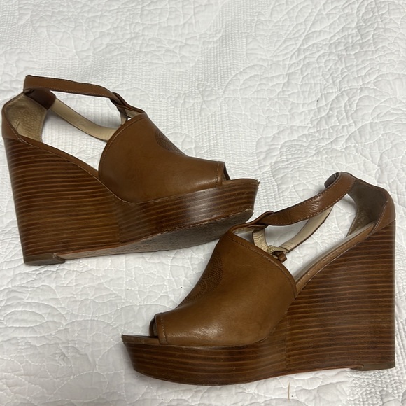 Coach Wedge Sandal color Brown Size 10 - Picture 2 of 8